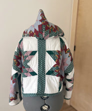 Load image into Gallery viewer, no. 40 green crop quilted hoodie