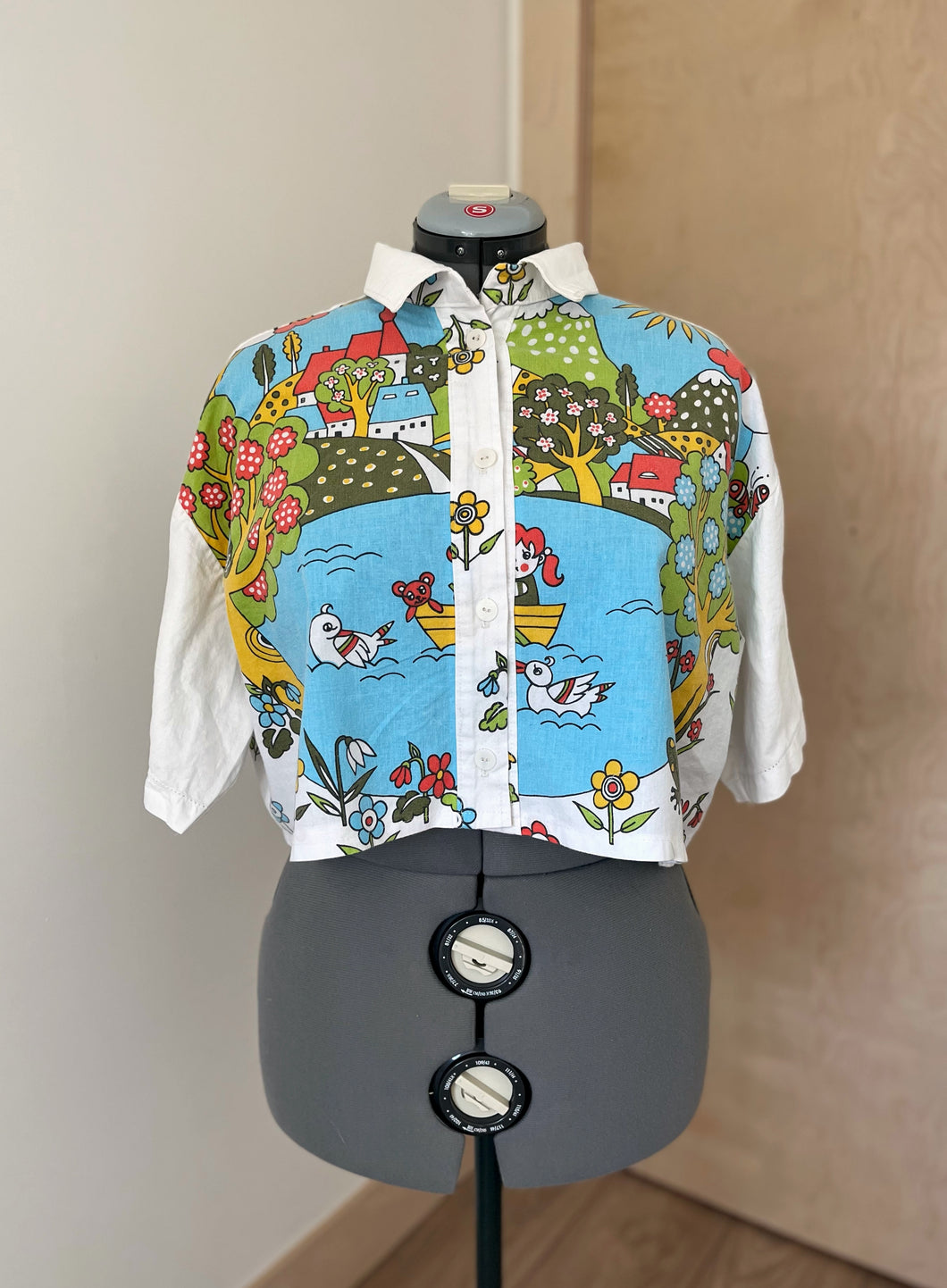 no. 42 fairy tale cropped shirt