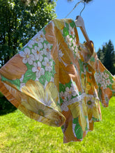 Load image into Gallery viewer, no. 8 Flower Power tie top
