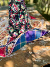 Load image into Gallery viewer, BERRY BASKET - quilted witch hat
